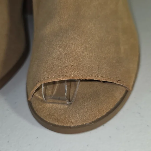 Torrid Tan Block Heel Mules BTI Mules, 9W Open-toe / peep-toe - Picture 13 of 17